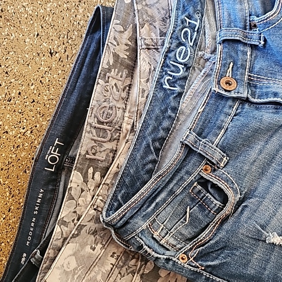 BUNDLE #2 3 PAIRS OF JEANS SZ. 7/8 - Picture 2 of 5